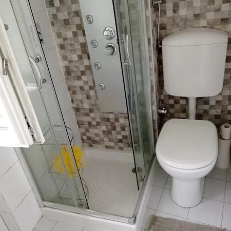 Vicino A Me Appartement Castiglione dʼIntelvi